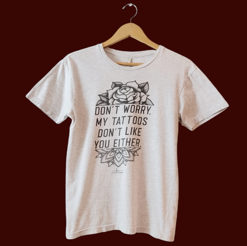 Tattoo Floral Rose Y2K Funny Grunge Sarcastic Grey Graphic Tshirt Womens Small